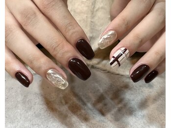 デューネイルスタジオ(dew nail studio)/秋チェックネイル
