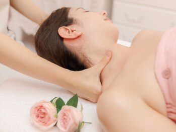 フォリウムフロリス タカラヅカ サロン・ド・馬車道/オイルリンパマッツサージ