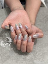 エム(em)/ラメオーロラネイル