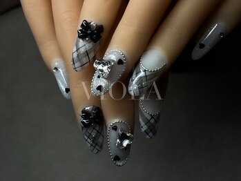 ヴィオラ(VIOLA)の写真/手全体を美しく魅せるフォルムと主張しすぎない大人可愛いシンプルネイルが魅力*初回オフ込&自店オフ無料