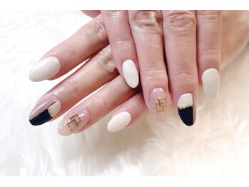 リーヴェ(Riebe)/ブロックネイル