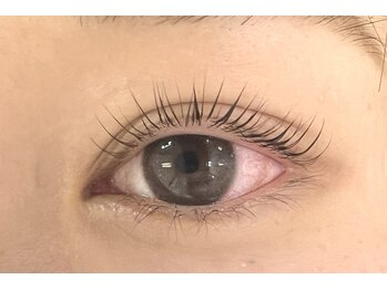 プラスアイ 銀座中央通り店/パリジェンヌ　担当：吉田