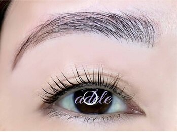 アデール(adele)の写真/1ベッドのみ広々プライベートサロン☆【フラットラッシュ¥6000/アイブロウwax+ブロウラミネーション¥8500】