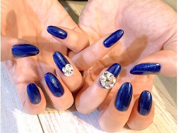 本八幡ネイルサロン サパ デ コポ(sapa de copo)の写真/ライフスタイルに合わせたデザインで、さりげなくこだわりを演出♪シンプルでも輝きを放つ見惚れる指先に♪