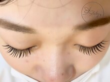 エスリリープラス(SLily+)/【マツエク/フラットラッシュ】