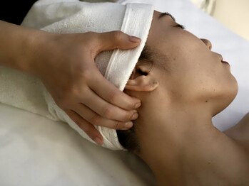 アンワインド(UNWIND)の写真/慢性的な首肩こりは深層部の頑固なこりまでアプローチするエレクトロ技術で解消できます◎