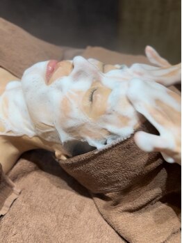 ディアーム 光明池店(Diarm)の写真/【削らない、肌を磨き発光、魅せる肌へ】陶肌ピールで肌を磨き、毛穴、くすみ、シワのケアに◎