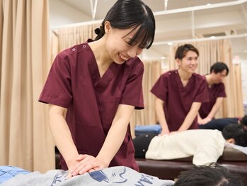 めいほく接骨院 北区上飯田院の写真/【根本施術】腰痛・疲労をマッサージ＋オーダーメイドの施術で徹底改善！快適な毎日をサポートいたします！