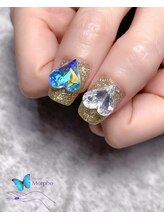 モルフォ 千駄ヶ谷(Morpho)/ハート型ビジューネイル
