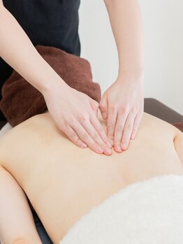 カメリア 富山本郷店の写真/【21時迄の営業で仕事帰りにも】落ち着いた空間で長年悩んだ肩こりの解消/身体の辛さから解放されませんか?