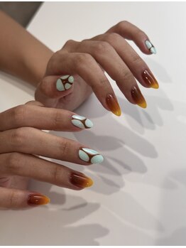 ムーイ 外苑前(mooi.)/art × gradation