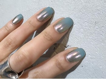 ノラ ミナミアオヤマ(NORA MINAMIAOYAMA)/ブルーミラーグラデーション