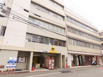 ラントベース 博多本店(RUNtoBASE)/住吉神社近く、ヤマト運輸２階