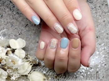 EUB/チェック柄ネイル