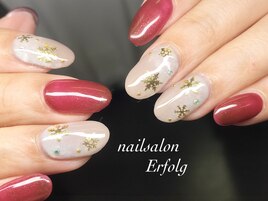 雪の結晶を使った冬ネイル