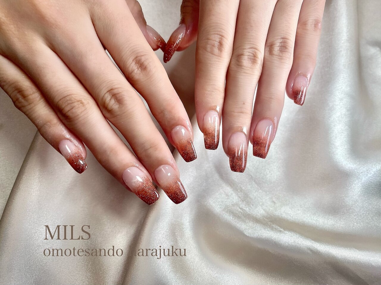 2026年冬トレンド】ラメグラデーション 秋のネイルデザイン集｜人気順