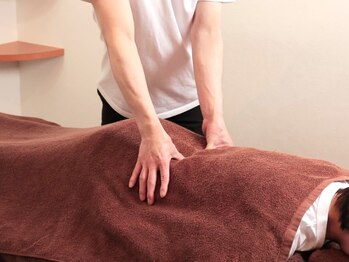 癒し家の写真/【慢性的な疲れ/首/肩】のつらさを解消!毎日仕事で忙しい貴方に癒しのご褒美♪良心的な価格で通い易さも◎