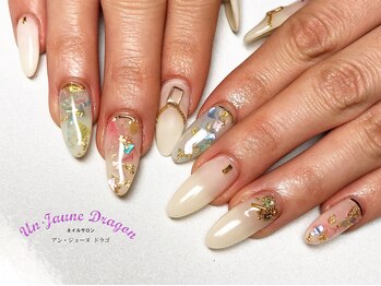 アン ジョーヌドラゴ/ホワイト☆シェルネイル