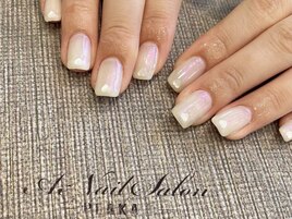 乳白色オーロラ―nail