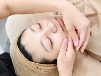 ロイ(Loy)/ハンドマッサージ♪(タップ)