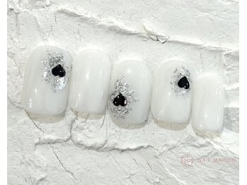ネイルメゾン 池袋店(NAIL MAISON)/ホワイト銀箔ハート¥8050