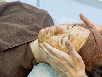 ココチ(KOKOCHI)の写真/【新入駅徒歩5分/駐車場あり】“うるうる水光肌“を目指す美意識が高い女性必見☆2種のピーリングをご用意!