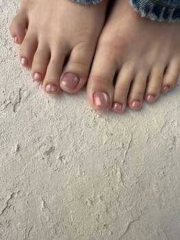 ニュアーズネイル(nuas nail)の写真/《夏の足元をオシャレに可愛く》フットネイルに特化した定額デザインコースを多数ご用意♪学割もあり◎
