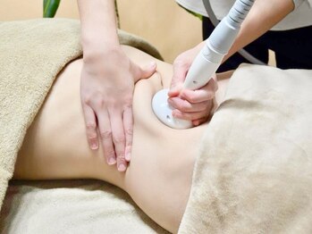 ザザ(ZAZA)の写真/大人女性のための隠れ家サロン。気になる体のラインを整えてスリムな印象へ!個室でリラックス♪