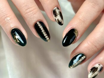 ブラックが映える＊レオパード