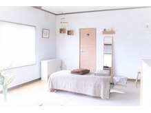 心花/広々とした施術スペース