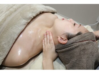 ハービー(Herbee)/デコルテ、ヘッドマッサージ♪