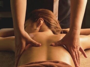 ジヒカ(ZIHICA)の写真/【温活×上半身リンパ】首肩コリ・疲れ・むくみを深部から癒すリラックスケア♪