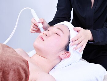 サロン ヌーク(Salon nuuk.)の写真/毛穴の黒ずみ・角栓を徹底洗浄！つるんと透明感のある肌へ