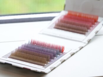 カシェット(CACHETTE)の写真/目元を彩るカラーエクステもあります!かわいい自分に出会える特別な場所へようこそ♪