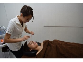 クイーナクルー(QUEENA CLUE)/【顔脱毛】