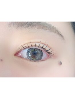 ナチュラル上品な目元にしたい