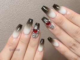 シンプルブラックグラデネイル