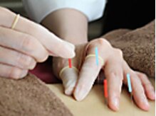 お客様に合わせて手では届かない深層筋へ直接アプローチ！