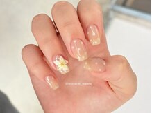 アントレッド(entraide)/ちゅるんベージュ×お花ネイル