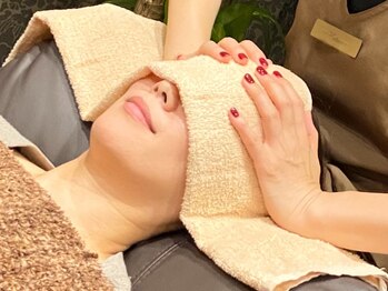 ネイルアンドアイラッシュ ルクソー シーホーク店(Nail&Eyelash LUXUEUX.)の写真/【眼精疲労や肩こりにも◎】絶妙な圧でリフレッシュ☆辛いストレスから解放される極上ドライヘッドスパ♪
