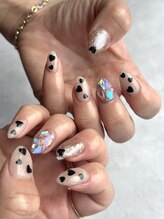 ヴォーグ(VOGUE)/ハートホロ×ビジューネイル
