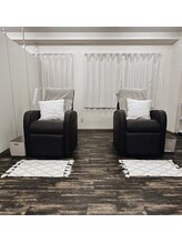 ネフェル(nefer)/全席リクライニングチェア