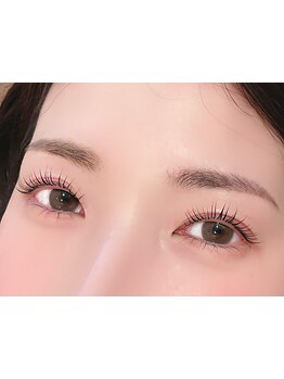 ナチュラル上品な目元にしたい