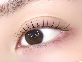 デイドット 札幌 北1条店(de.)の写真/《美眉スタイリング》《似合わせラッシュリフト》流行の平行眉とぱっちりまつ毛で一気に垢抜け