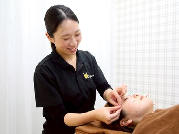 ひまわり整骨院 スポーツ(ひまわり整骨院+SPORTS)/美容鍼でお顔スッキリ