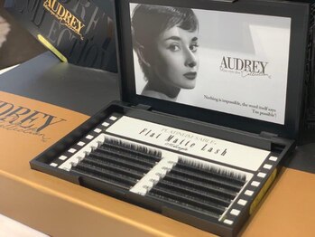 サティシア(SATIXIA)/想像を超える軽さ&持続性♪