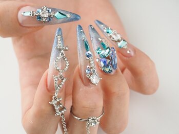 ネイルサロン ハナアオヤマ 梅田店(Nail Salon Hana Aoyama)の写真/高技術スカルプが人気◆爪が短い/弱い方や形が気になる方も、お好きな長さでスラっと長い理想の指先に♪