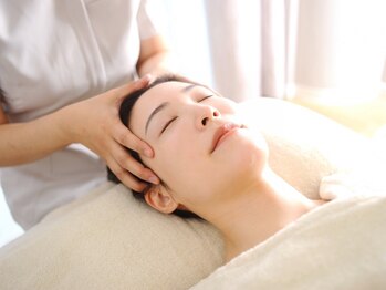 ナツメ鍼灸院(natume鍼灸院)の写真/小顔・美肌・エイジングケアが同時に叶う!骨に優しい振動でむくみや肌のハリも改善♪痛みが苦手な方にも◎