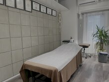 <ガチガチ筋肉×強烈肩コリ> 電気を使った揉みほぐし リラクネオ 秋葉原店