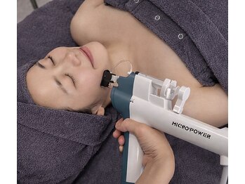 青空(SORA KOKURA SALON)の写真/小顔｜ほうれい線｜リフトアップ｜たるみ改善｜引き締めリフトアップ｜顔太り撃退